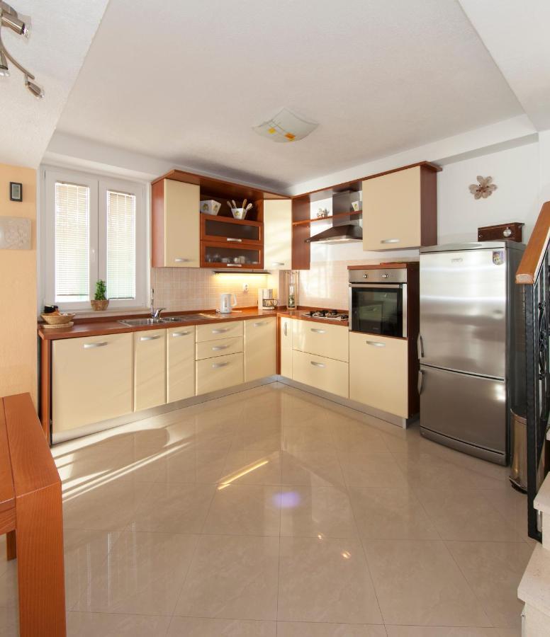 Villa Intrada Brela Luaran gambar